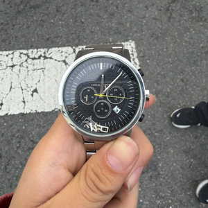 아르마니 익스체인지 시계 이미지