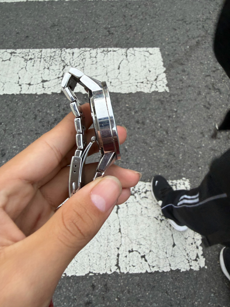 아르마니 익스체인지 시계 이미지