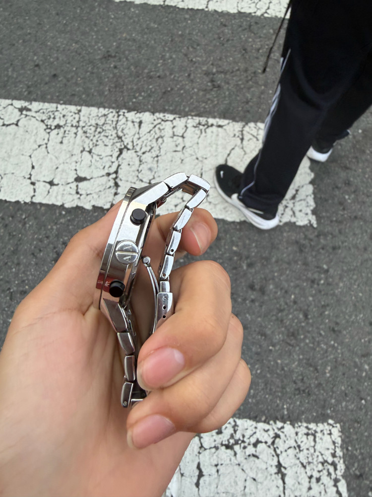 아르마니 익스체인지 시계 이미지