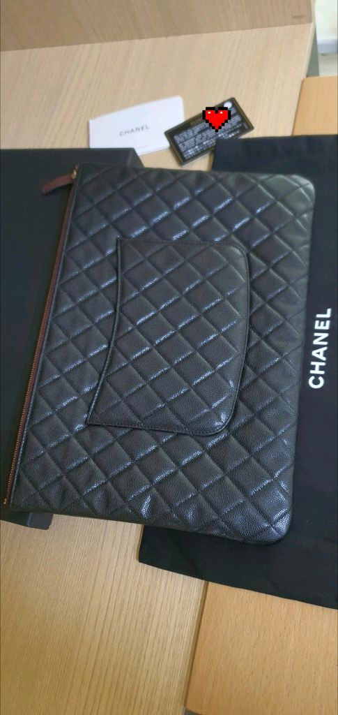 샤넬 캐비어 클러치백 라지 샴골 새상품급 정품(감정O)구찌프라다루이비통디올고야드셀린느보테가생로랑발렌시아가버버리가방 이미지