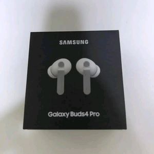 갤럭시 버즈4 프로 미개봉 화이트 팔아요 이미지