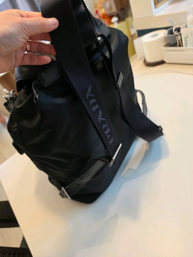 프라다 리나일론 백팩 라지 이미지