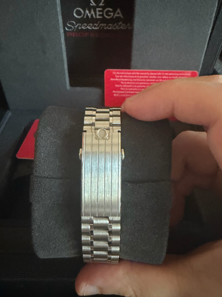 오메가 스피드마스터 문워치 사파이어 검판 신형 이미지