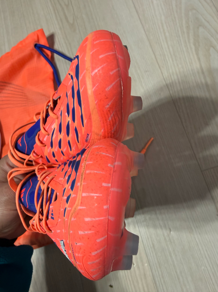 아디다스 프레데터 엘리트 AG 250mm 축구화 이미지