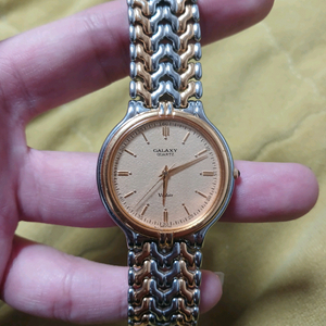 갤럭시 쿼츠 콤비 메탈 시계 이미지