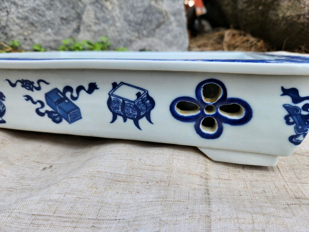 중국도자기 청화백자 산수문 누공수반 이미지