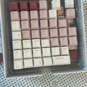 오스메 딸기우유 포인트 키캡 포함 키캡세트 이미지