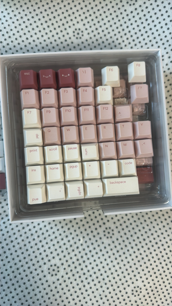 오스메 딸기우유 포인트 키캡 포함 키캡세트 이미지