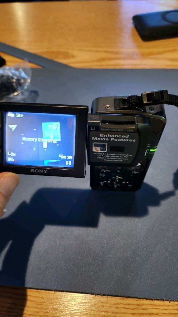 소니 사이버샷 dsc-m1 팝니다 이미지