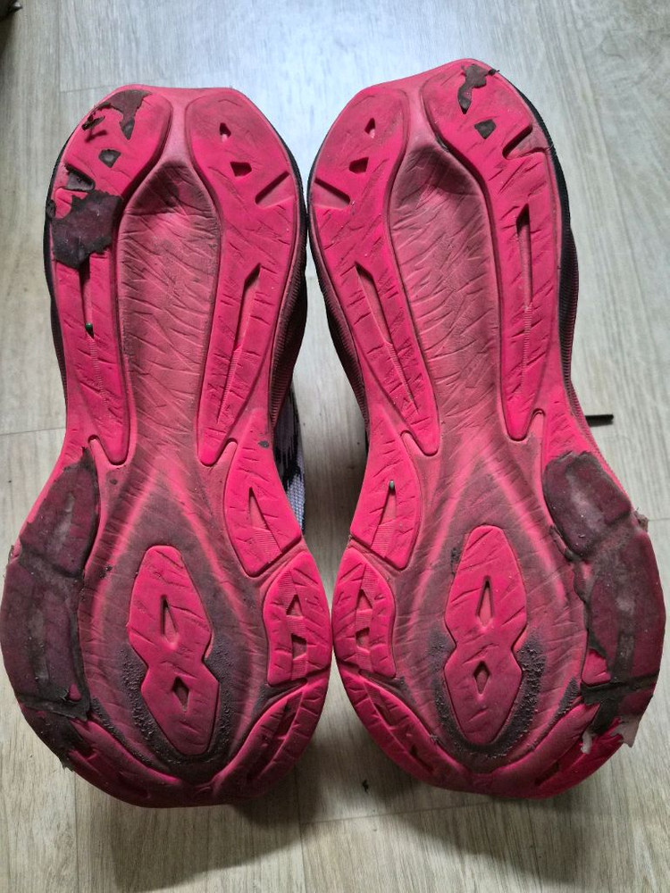 (4회착) 아식스 노바블라스트 3 250 와이드 경량화 런닝화 안정화 뉴발 1080 쿠션화 클리프톤 슈퍼블라스트 이미지