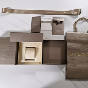 불가리 시계케이스 박스 쇼핑백팝니다 이미지