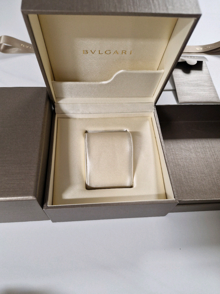 불가리 시계케이스 박스 쇼핑백팝니다 이미지