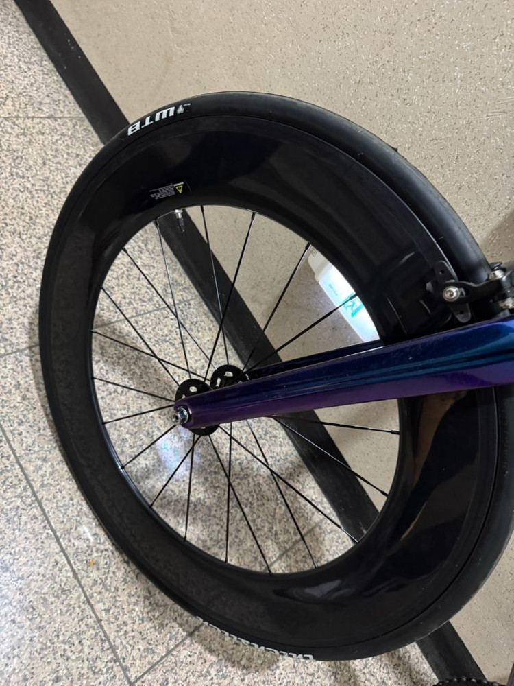 콘스탄틴 어베인 88림 프론트 이미지