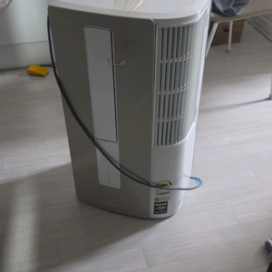 삼성 비스포크 창문형 에어컨 AW05A5171TZA 이미지