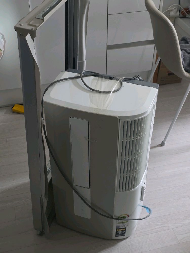 삼성 비스포크 창문형 에어컨 AW05A5171TZA 이미지