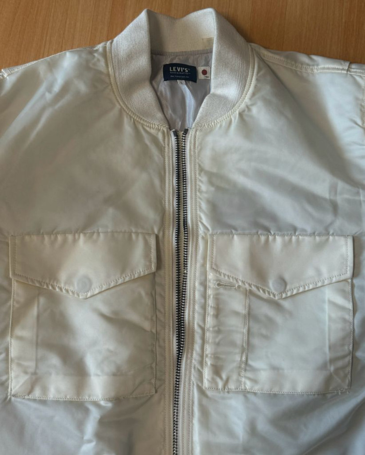 [L] 리바이스 MA-1 봄버 자켓 판매해요 이미지