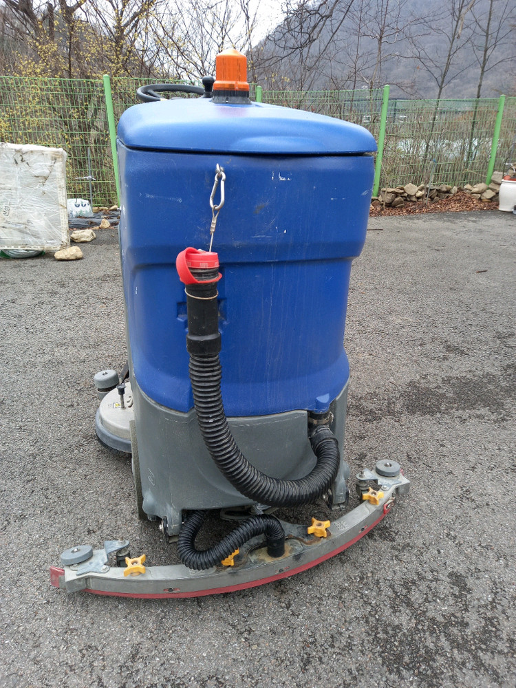 바닥청소차, 습식청소차 x7 34인치급 이미지