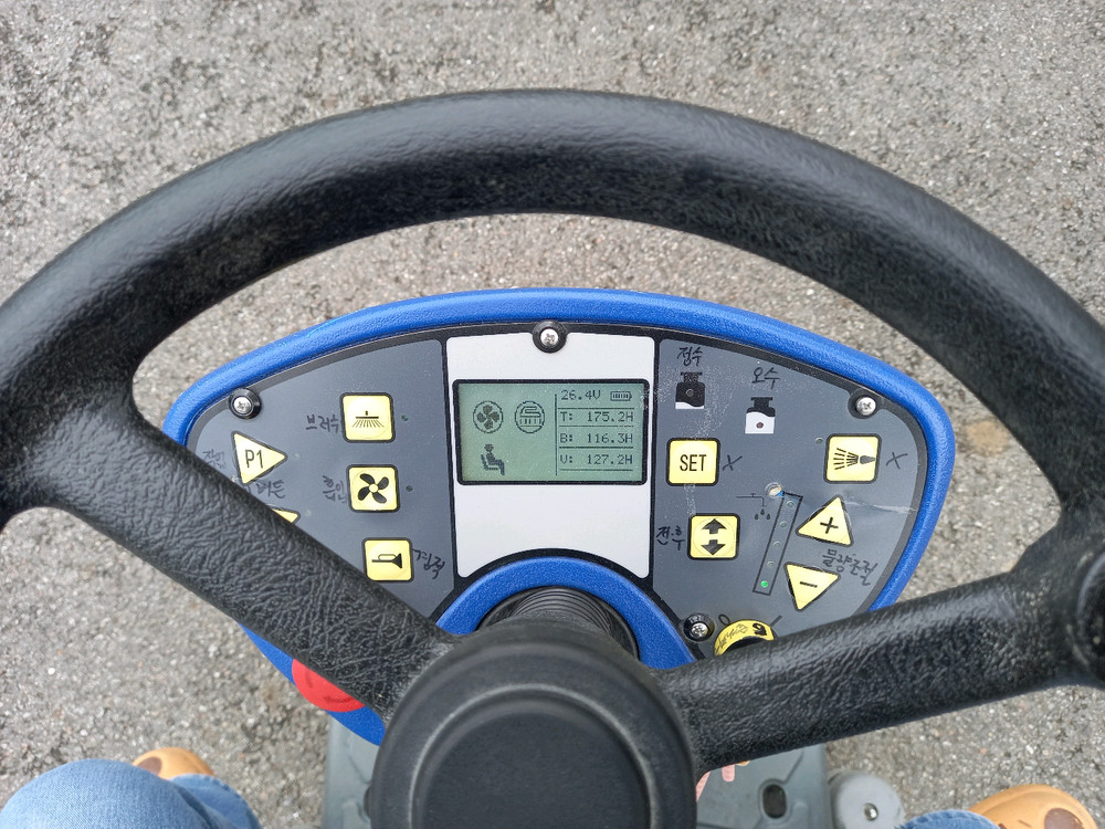 바닥청소차, 습식청소차 x7 34인치급 이미지