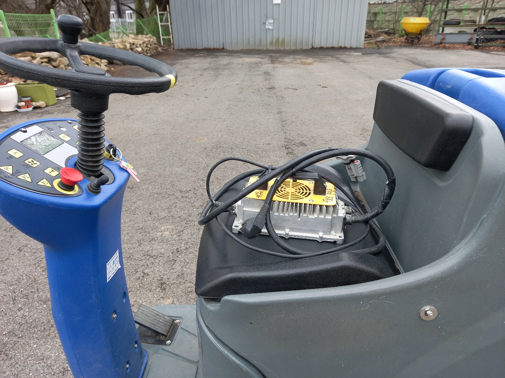 바닥청소차, 습식청소차 x7 34인치급 이미지