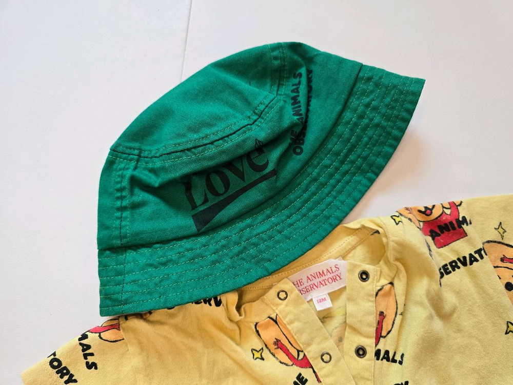 타오 베이비 바디수트 12m, 벙거지 모자, 양말 일괄 판매 이미지