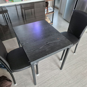 2인용 식탁 의자2개 세트로 판매합니다 이미지