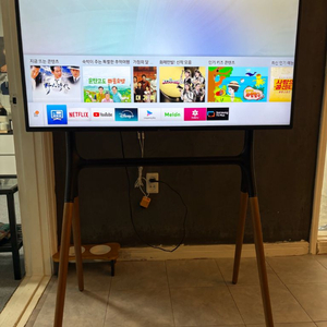 삼성 43인치 4K 스마트TV 이미지