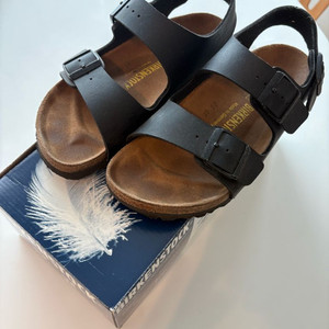 버켄스탁 밀라노 샌들 225 이미지