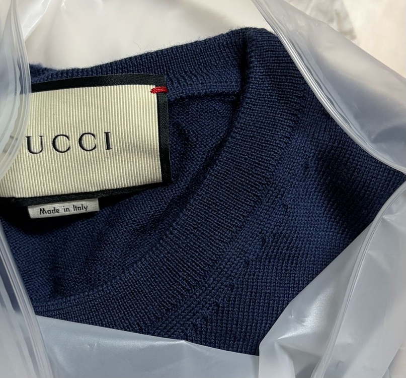 새상품급)구찌.GUCCI.울100%.얇은니트.스웨터.울니트.명품.남자명품.남자니트.네이비.잉크블루.95.100.M 이미지