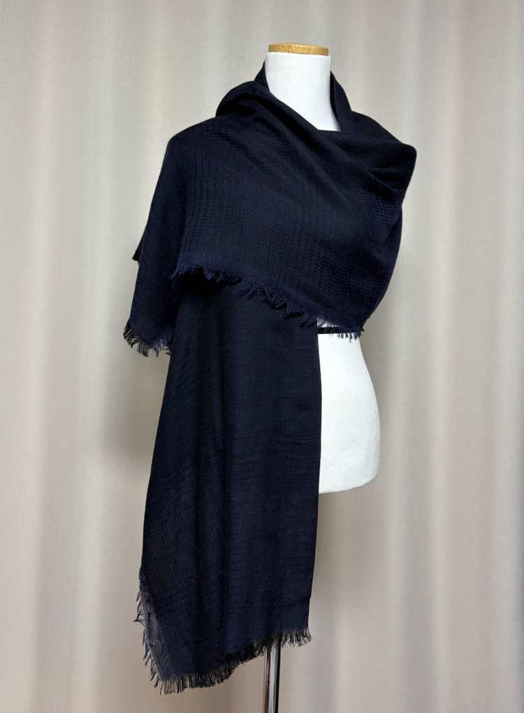 상태좋음)Theory.띠어리.캐시미어.실크.머플러.다크네이비.블랙.스카프.목도리.울.소품.액세서리.숄.명품 이미지