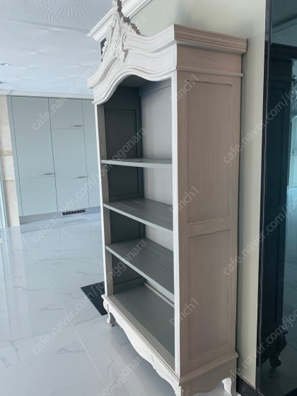 미드센츄리 프렌치가구,장식장,엔틱가구,쉐비가구, 최고급장식장,쉐비그릇장,엔틱장시장,프렌치그릇장 꼬떼따블 스타일 이미지