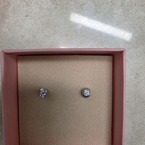 제이에스티나 3부 귀걸이 이미지