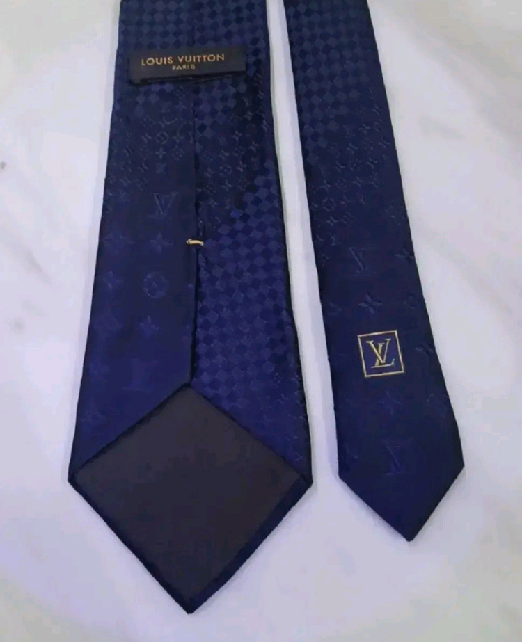 [정품] 루이비통 코발트 블루 모노그램 넥타이 (샤넬 프라다 펜디 구찌 디올 에르메스) 이미지