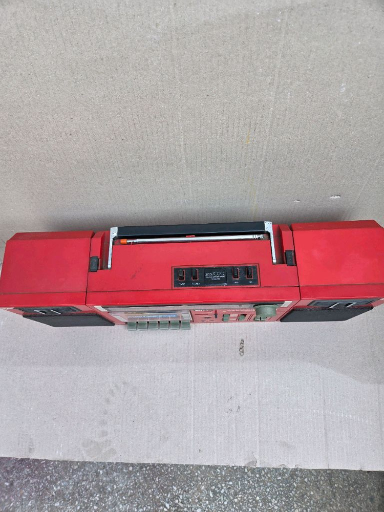 대우 빨간색 카세트 라디오 이미지