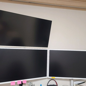 삼성 32인치 4K UHD 모니터 이미지