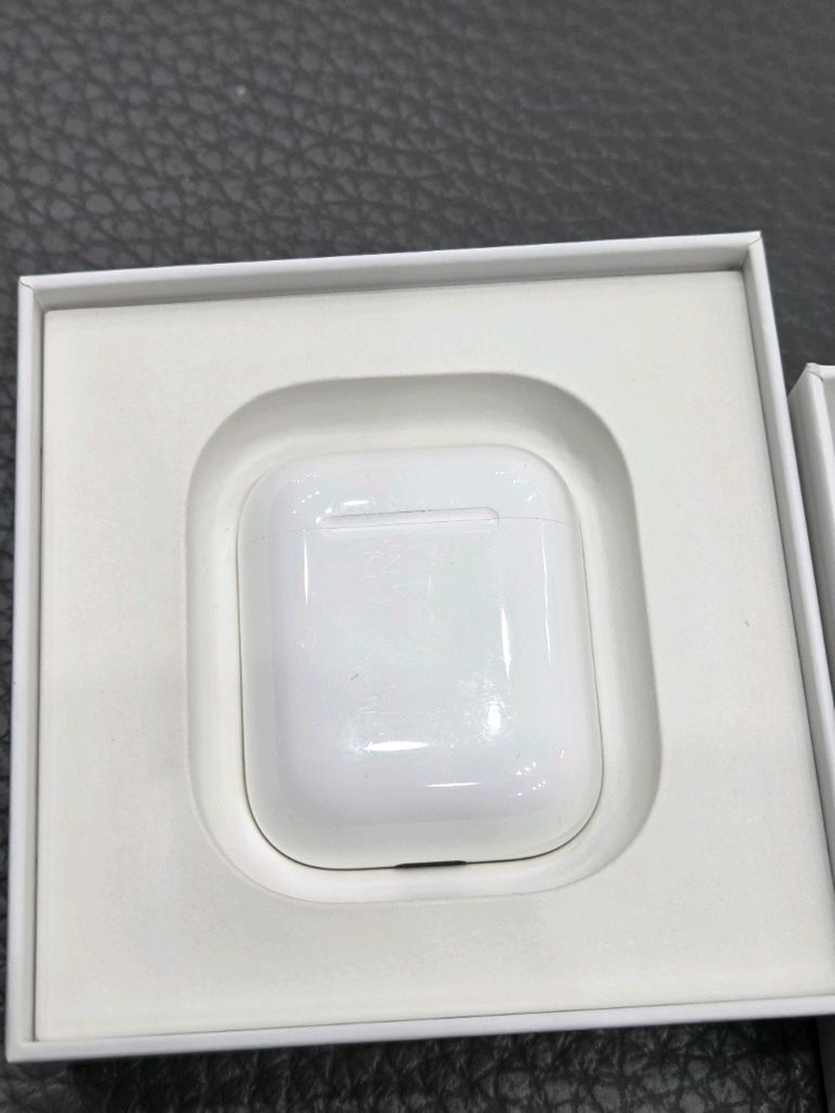 (미사용 새상품 박스 포함) 애플 에어팟 2세대 유선 충전 모델 이미지