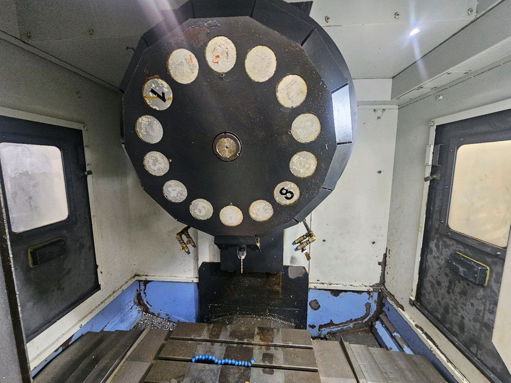 2011년 두산 DT400 탭핑센터 저렴하게드려요 이미지