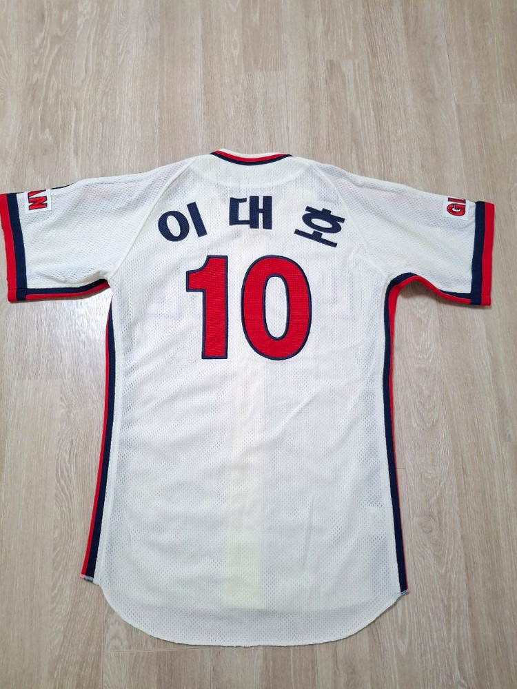 롯데자이언츠 이대호 프로페셔널 챔피언 아이보리 90사이즈 유니폼 이미지