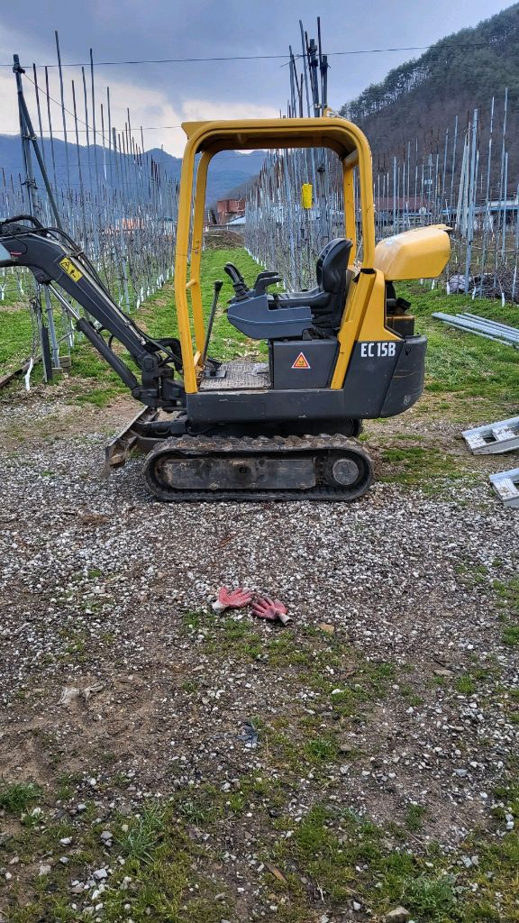 미니굴삭기 이미지