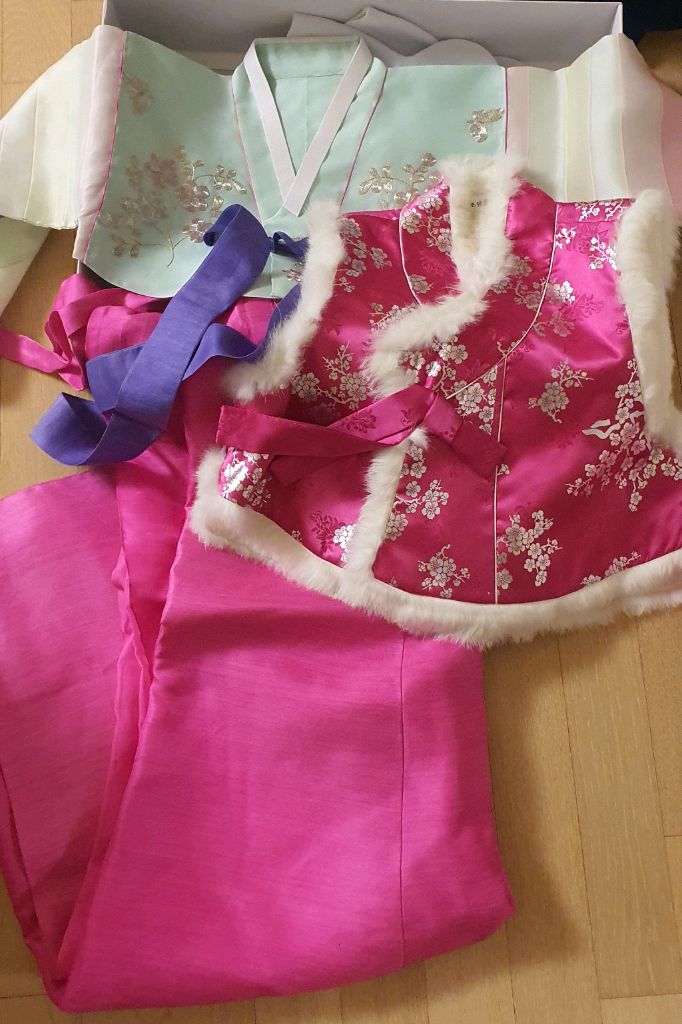 남자 여자 한복 풀세트 이미지