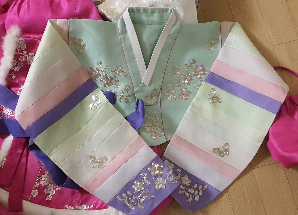 남자 여자 한복 풀세트 이미지