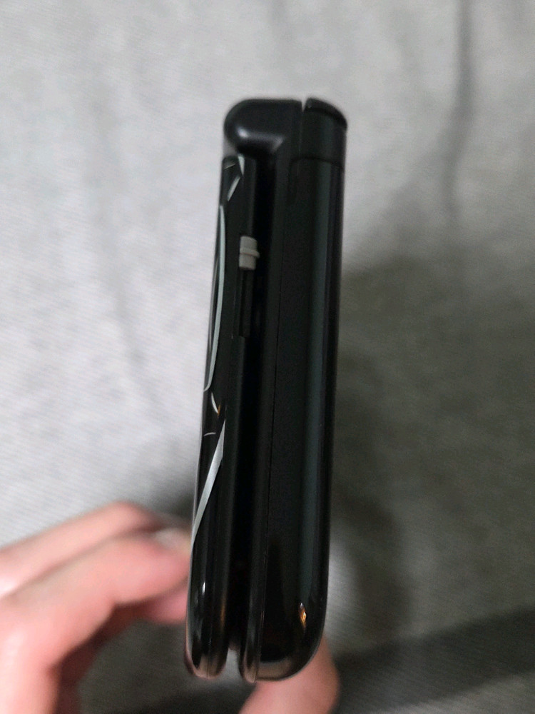 닌텐도 new 3ds xl 썬문에디션 128gb + 게임칩 이미지