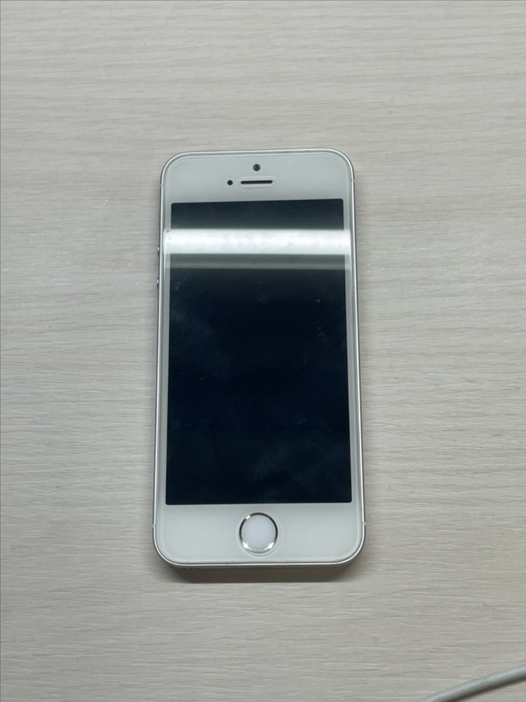아이폰se1 실버 32GB 이미지