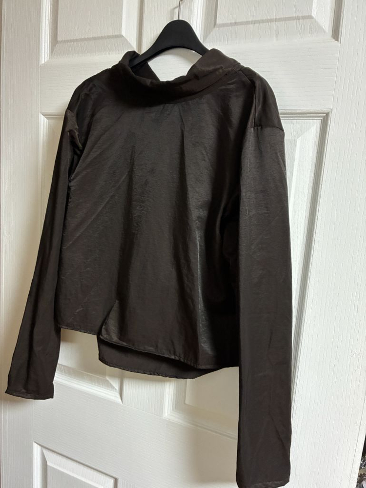 페르소나 제작 스카프 블라우스 이미지