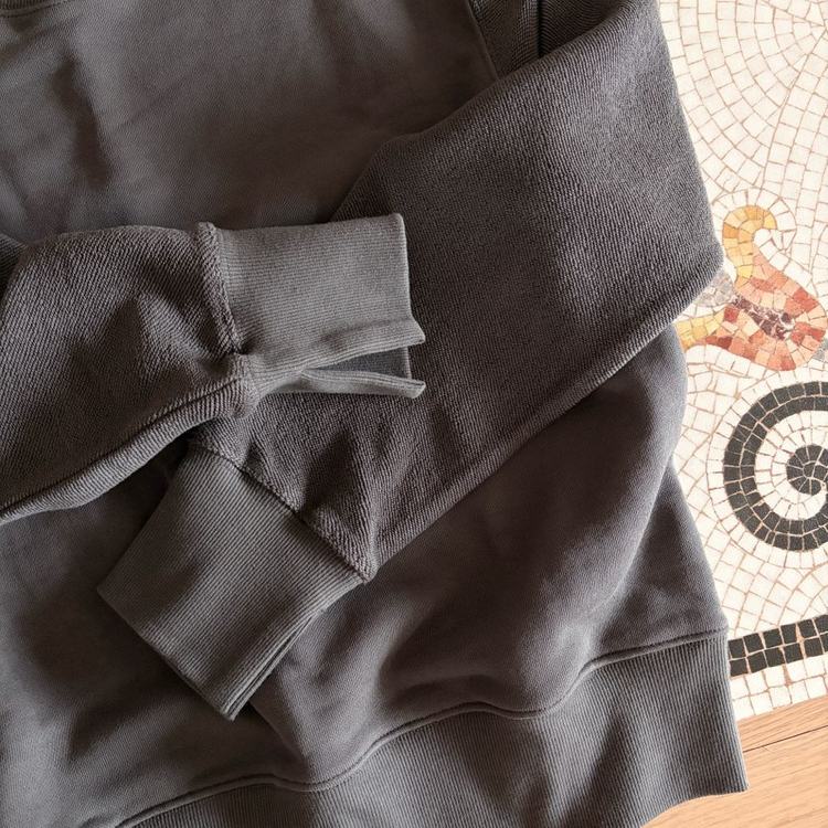 (새상품)예지스 코스모폴리탄줄라이 자수스웻셔츠 맨투맨 잉키블랙 오르 드주이 오뮤 매니모어몽 11am 라밤바룸 이미지