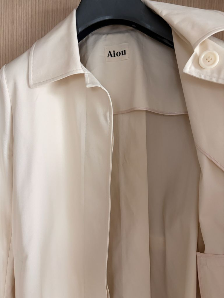 앤아이오유 aiou 싱글트렌치코트 여성 아이보리 오르 드주이 오뮤 매니모어몽 쎄모먼 11am 마이아이코 라밤바룸 이미지