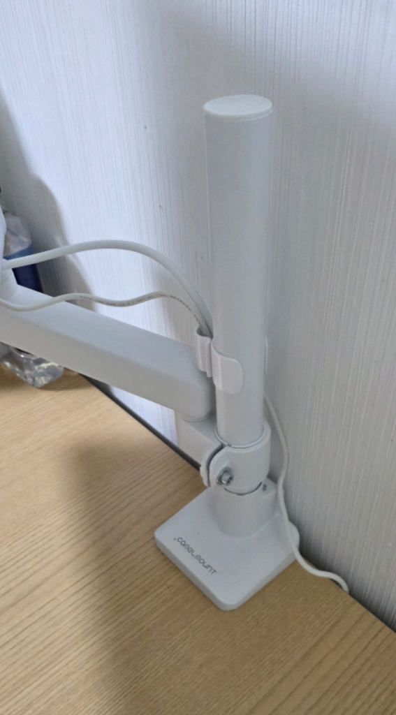 LG 울트라파인 32인치 모니터 32UP830 이미지