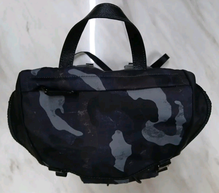 [정품] 프라다 카모플라쥬 백팩 가방 (루이비통 샤넬 구찌 펜디 에르메스 디올) 이미지