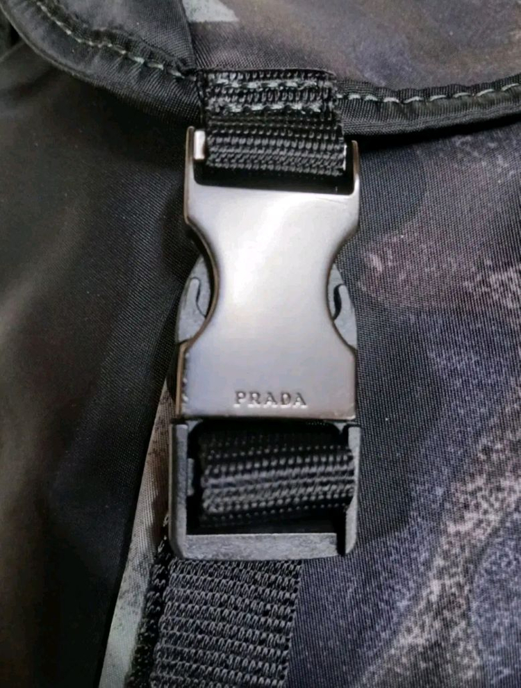 [정품] 프라다 카모플라쥬 백팩 가방 (루이비통 샤넬 구찌 펜디 에르메스 디올) 이미지
