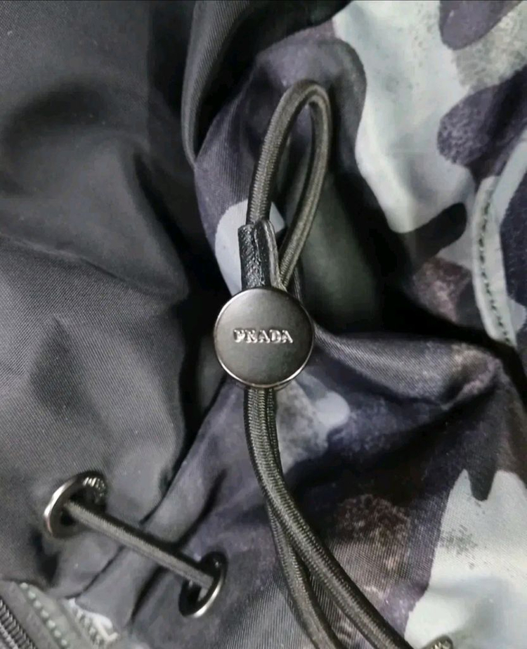 [정품] 프라다 카모플라쥬 백팩 가방 (루이비통 샤넬 구찌 펜디 에르메스 디올) 이미지