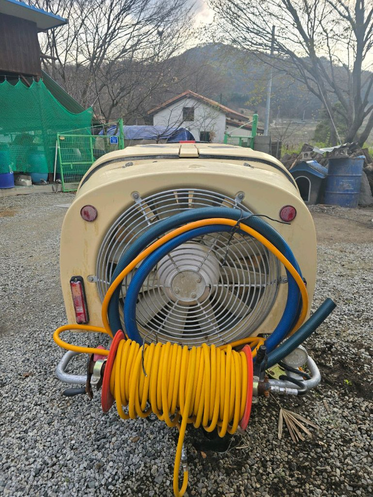 [신차급] 한성티앤아이 500리터 (최신형)SS기 운반차 겸용 판매합니다한성티앤아이에서 제조한 스피드 스프레이어 S 이미지